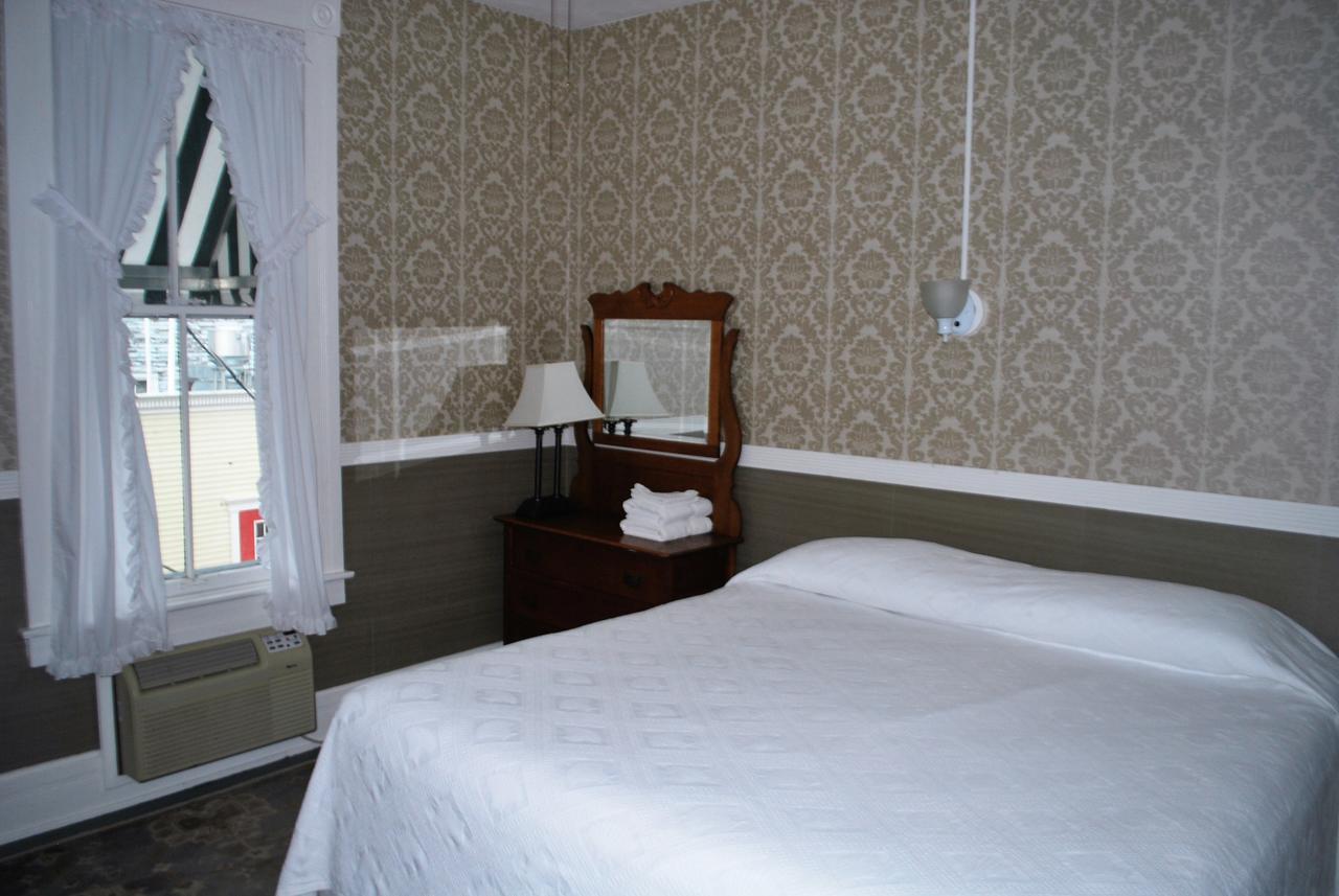 The Historic Park Hotel Put-in-Bay Kültér fotó