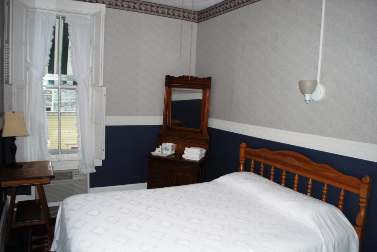 The Historic Park Hotel Put-in-Bay Kültér fotó